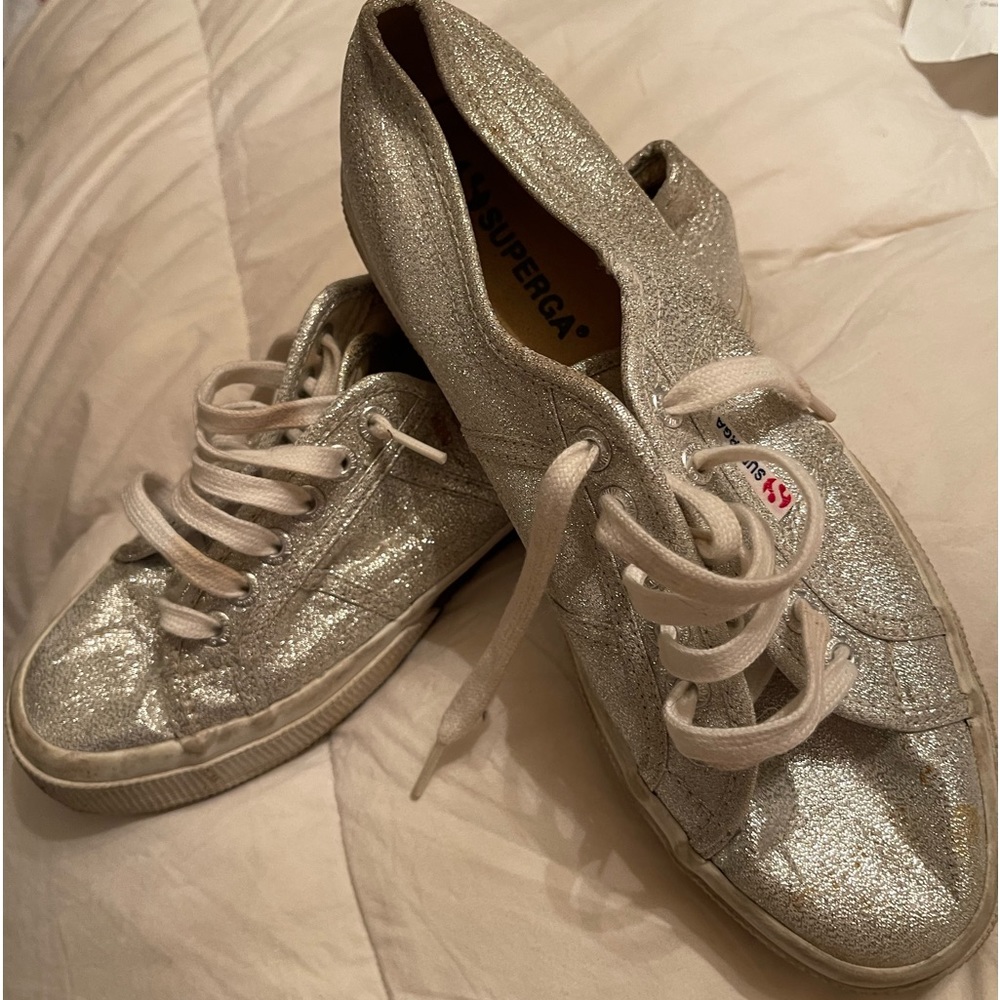 SILVER SPARKLY TENNIS SHOES SIZE 81/2 M BY SUPERGA